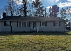 Pre-foreclosure in  MEADOWVIEW DR Petersburg, VA 23803