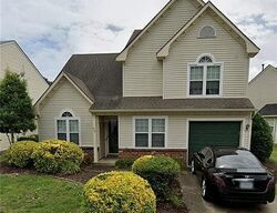 Pre-foreclosure in  CENTRE PORT CIR Portsmouth, VA 23703
