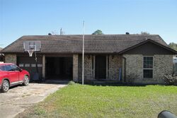 Pre-foreclosure in  CRESTGROVE DR Pasadena, TX 77505