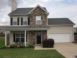 Pre-foreclosure in  FLINTROCK DR Boiling Springs, SC 29316