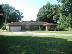 Pre-foreclosure in  GRAY ST Johnston, SC 29832