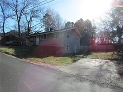 Pre-foreclosure in  MERRIMAC RD North Smithfield, RI 02896