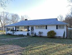 Pre-foreclosure in  ELDER AVE Riverside, RI 02915