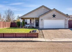 Pre-foreclosure in  PEGASUS CT Molalla, OR 97038