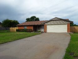Pre-foreclosure in  SW CRYSTAL HILLS DR Lawton, OK 73505