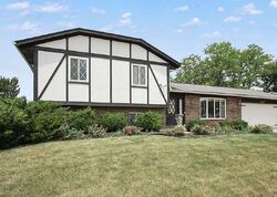 Pre-foreclosure in  NEWPARK DR Englewood, OH 45322