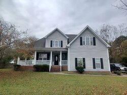 Pre-foreclosure in  CAROLINA OAKS AVE Smithfield, NC 27577