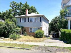 Pre-foreclosure in  HARDING AVE White Plains, NY 10606