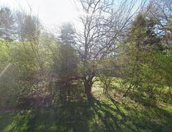 Pre-foreclosure in  HARNED RD Commack, NY 11725