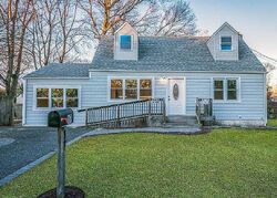Pre-foreclosure in  LAURA DR Centereach, NY 11720