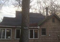 Pre-foreclosure in  TWILIGHT AVE Keansburg, NJ 07734