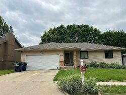 Pre-foreclosure in  N 108TH AVENUE CIR Omaha, NE 68164