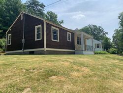 Pre-foreclosure in  NEW BOSTON RD Sturbridge, MA 01566