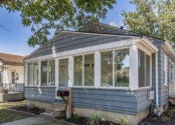 Pre-foreclosure in  OAKLEY ST Evansville, IN 47710