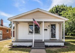 Pre-foreclosure in  CARLTON ST Mishawaka, IN 46544