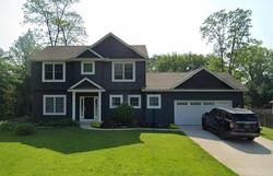 Pre-foreclosure in  WALLACE LN South Bend, IN 46635
