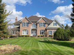 Pre-foreclosure in  HAPPY TRL Woodstock, IL 60098