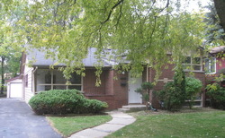 Pre-foreclosure in  LONGFELLOW AVE Hazel Crest, IL 60429