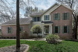 Pre-foreclosure in  8TH STREET CT Moline, IL 61265