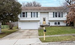 Pre-foreclosure in  AUGUSTA DR Mchenry, IL 60050