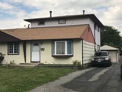 Pre-foreclosure in  S MAIN ST Hometown, IL 60456