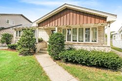 Pre-foreclosure in  S 51ST AVE Oak Lawn, IL 60453