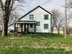 Pre-foreclosure in  SHABBONA RD Shabbona, IL 60550