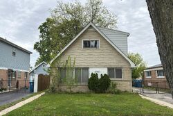 Pre-foreclosure in  S ORCHARD ST Alsip, IL 60803