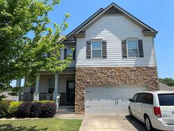 Pre-foreclosure in  GOLDEN GATE LN Cumming, GA 30040