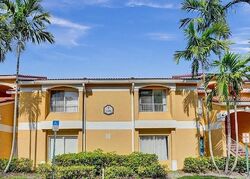 Pre-foreclosure in  NW 33RD ST  Fort Lauderdale, FL 33309