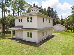 Pre-foreclosure in  165TH RD N Jupiter, FL 33478