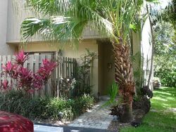 Pre-foreclosure in  NE 17TH CT Fort Lauderdale, FL 33305