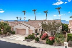 Pre-foreclosure in  GRAND OAKS AVE Palm Desert, CA 92211