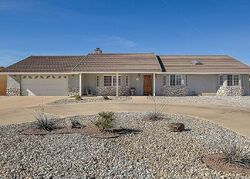 Pre-foreclosure in  LANGDON AVE Hesperia, CA 92345
