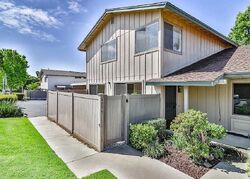 Pre-foreclosure in  ORINDA CT Thousand Oaks, CA 91362