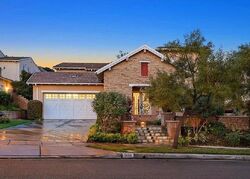 Pre-foreclosure in  E VIEWCREST DR Azusa, CA 91702