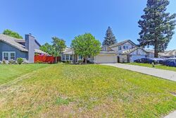 Pre-foreclosure in  MONTREUX WAY Sacramento, CA 95828