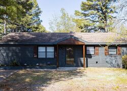 Pre-foreclosure in  FAIRVIEW DR Jonesboro, AR 72401