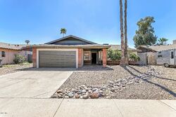 Pre-foreclosure in  W TOPEKA DR Phoenix, AZ 85027