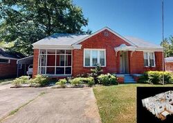 Pre-foreclosure in  CARTER HILL RD Montgomery, AL 36106