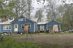Pre-foreclosure in  MANAGERS DR Randolph, VT 05060
