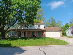 Pre-foreclosure in  CANTERBURY DR Saginaw, MI 48638