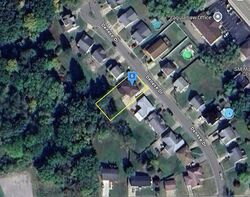 Pre-foreclosure in  DENESE DR Weirton, WV 26062