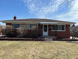 Pre-foreclosure in  WILLIAM ST Taylor, MI 48180