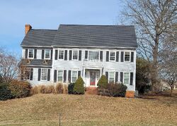 Pre-foreclosure in  W HILDY CT Spotsylvania, VA 22553