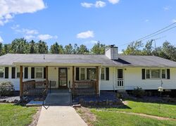 Pre-foreclosure in  BROAD RUN RD Bentonville, VA 22610