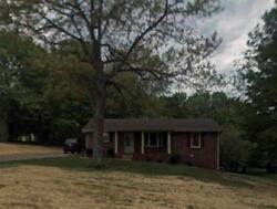 Pre-foreclosure in  DARROW DR Pleasant View, TN 37146