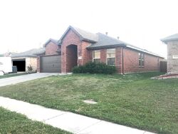 Pre-foreclosure in  GRISTMILL CT Fort Worth, TX 76179