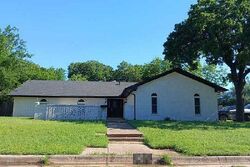 Pre-foreclosure in  MARTHA LN Fort Worth, TX 76112