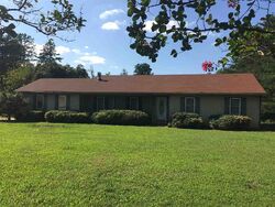 Pre-foreclosure in  CATAWBA HILL DR Union, SC 29379
